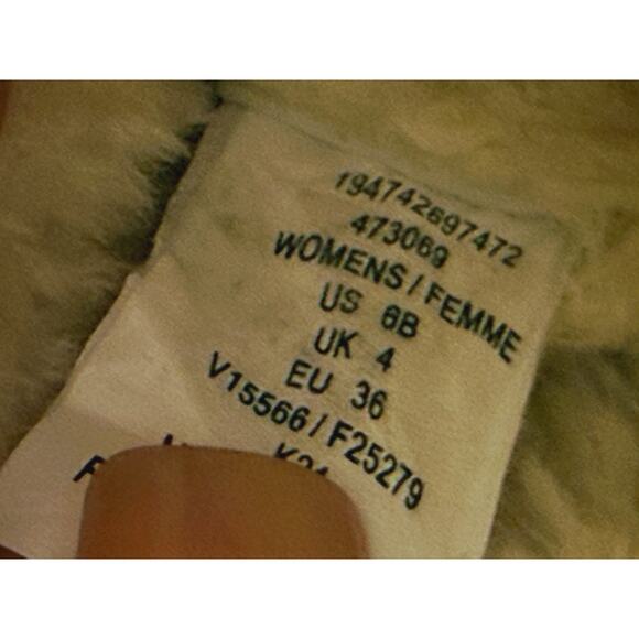 Land's End Women's Fuzzy Lined Suede Moccasin Slippers Baby Blue 6B Lounge Cozy - Picture 9 of 9